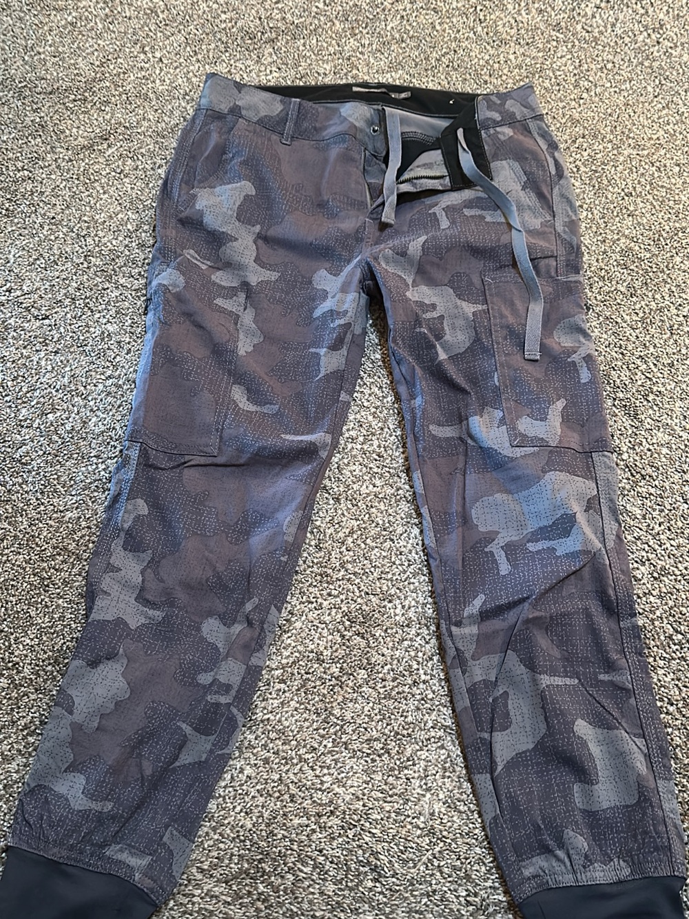 Prana Women's Gray Camo Cargo Jogger Pants